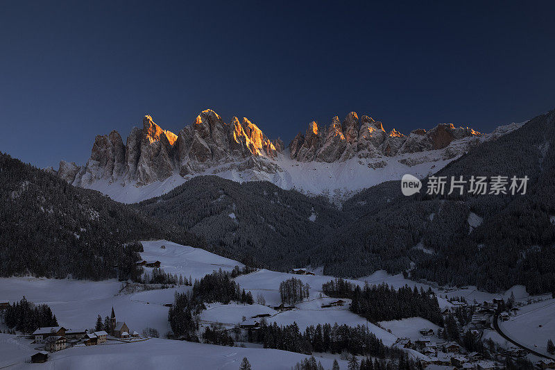 Val di Funes, St. John's Church Panorama - Villnöss, southtirol